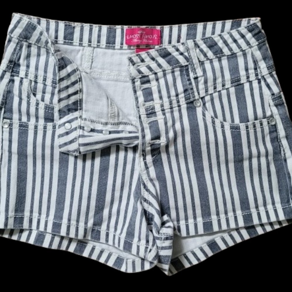 Mini shorts